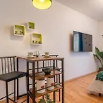 Modern Apartments Bremen With Netflix